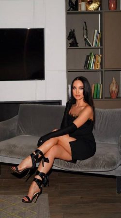 Selena Heatwave Your Ultimate Escape to Passion and Pleasure