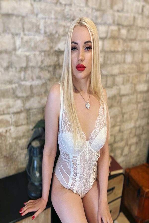 Experience Unforgettable Moments with Arwen Blaze Today 1 Mis Fotos