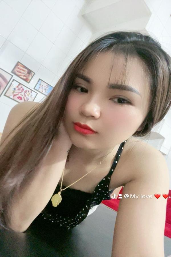 Experience Unforgettable Moments with Electra Rose by Your Side 2 Mis Fotos