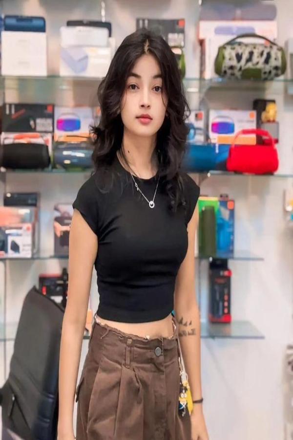 Experience Unforgettable Moments with Vanessa Wolf Today